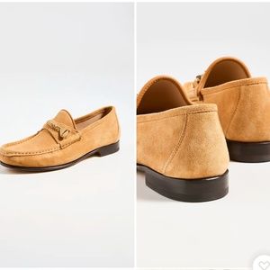 NEVER WORN suede hyusto loafers